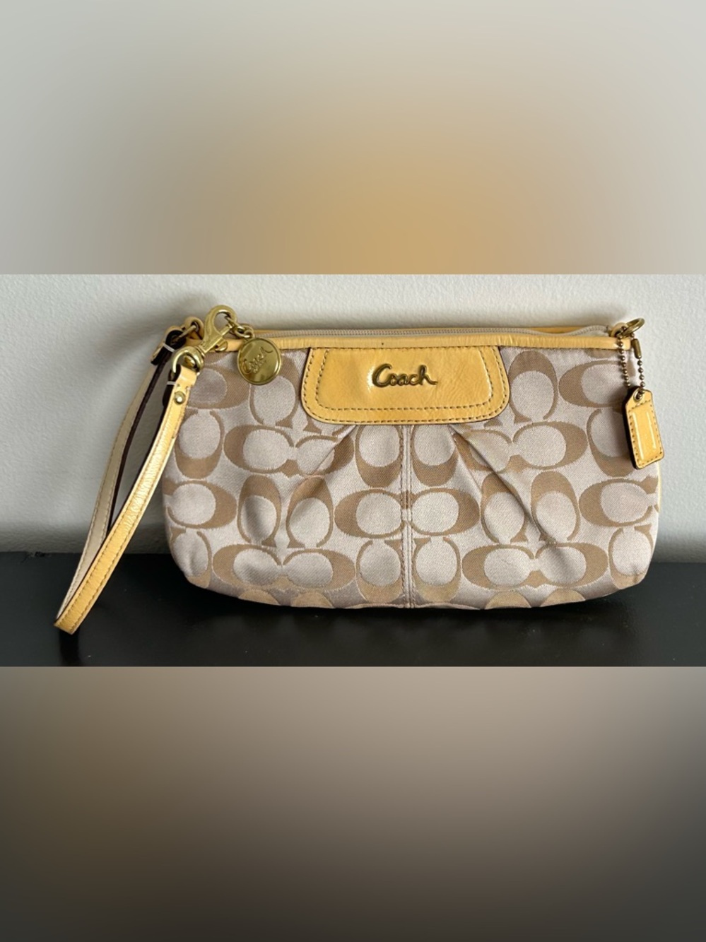 Vintage Coach Yellow Signature Canvas Wristlet Yellow Zip Pouch Clutch Y2K - Picture 11 of 11